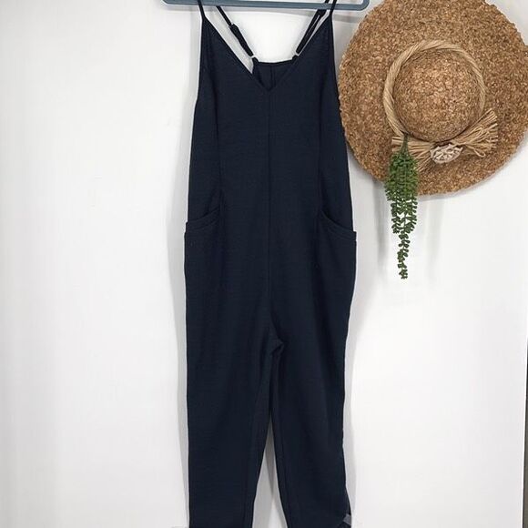 NWOT Casual Jumpsuit Romper Pockets Stretchy‎ Slouchy Navy Size XS - Picture 3 of 16